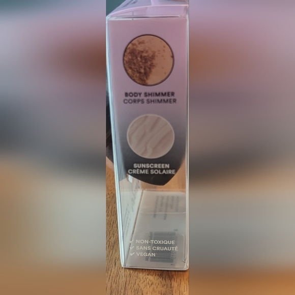 NIB Lindo black Body Blender for smooth, even application of shimmers, tanning - Picture 4 of 5